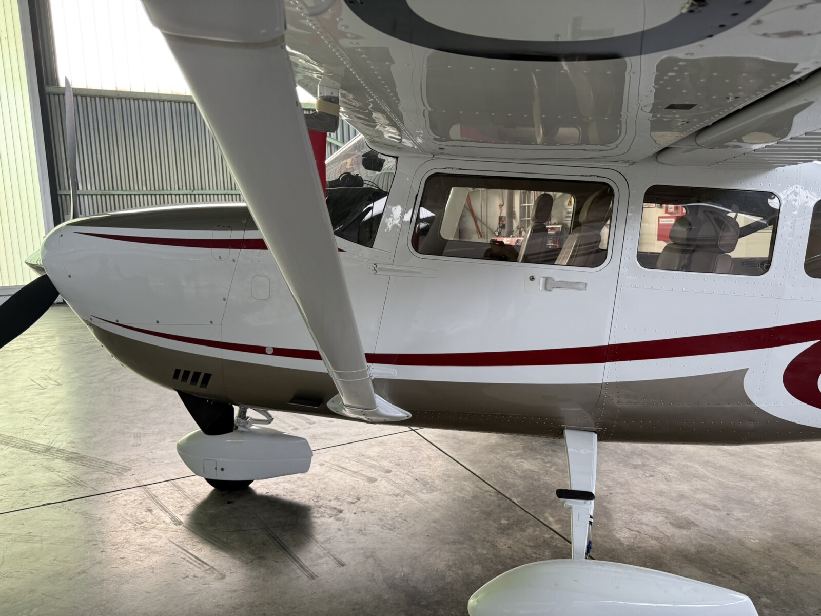 2009 Cessna T206H, S/N T20608949, photo 2