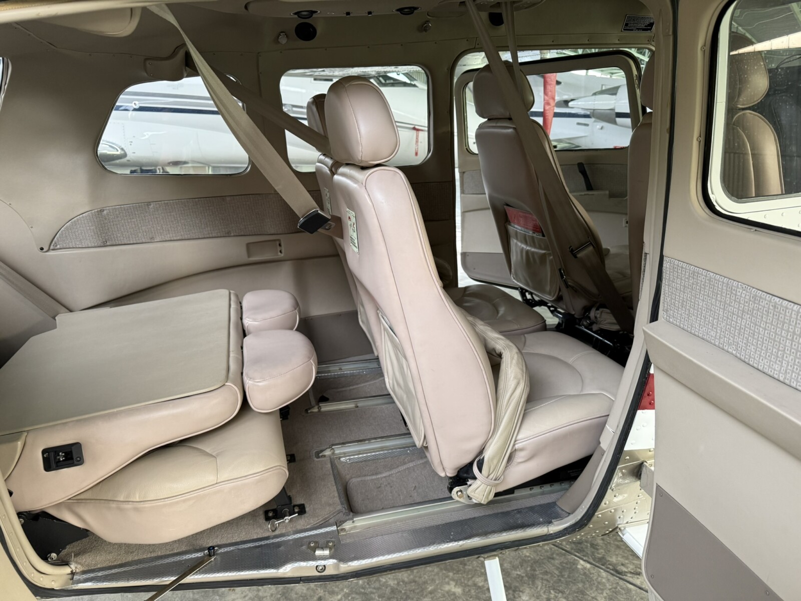 2009 Cessna T206H, S/N T20608949, photo 10