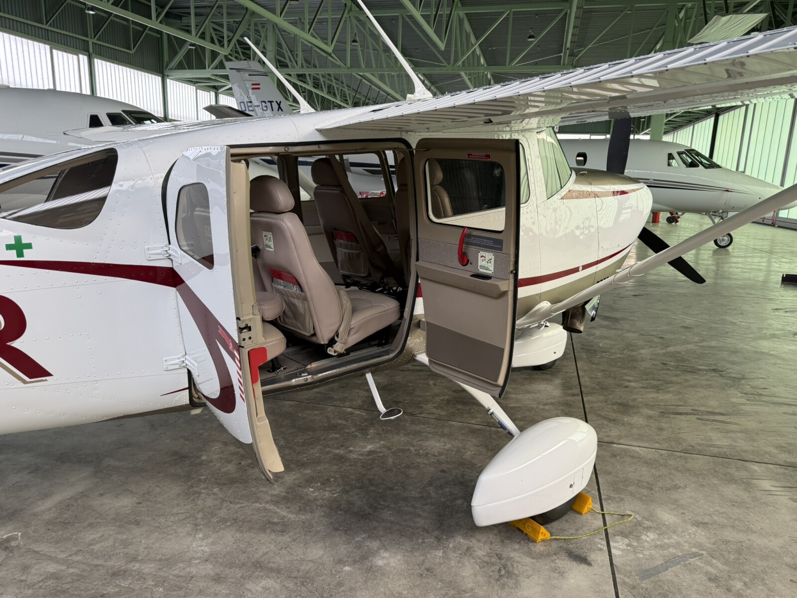 2009 Cessna T206H, S/N T20608949, photo 12